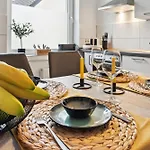 Stylisches Apartment, 2-5 Personen, Zentral, Naehe Messe, Freies Parken *