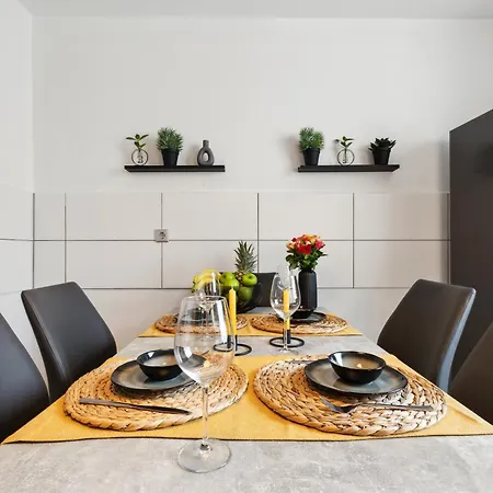 Apartmán Stylisches Apartment, 2-5 Personen, Zentral, Naehe Messe