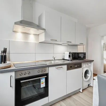 Stylisches Apartment, 2-5 Personen, Zentral, Naehe Messe *