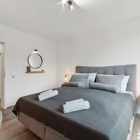 Stylisches Apartment, 2-5 Personen, Zentral, Naehe Messe Apartmán *