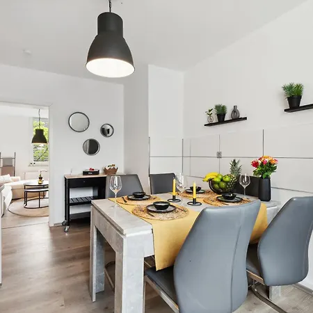Apartmán Stylisches Apartment, 2-5 Personen, Zentral, Naehe Messe *