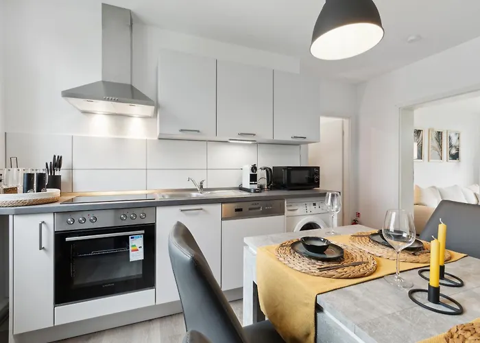 Stylisches Apartment, 2-5 Personen, Zentral, Naehe Messe *