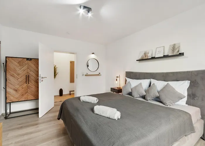 Stylisches Apartment, 2-5 Personen, Zentral, Naehe Messe Apartamento